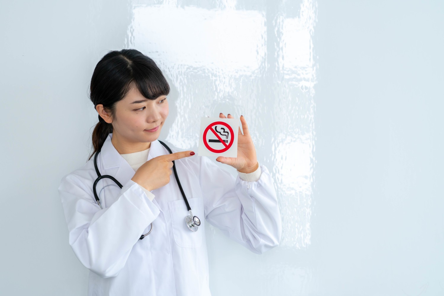 紙タバコ　電子タバコ　禁煙