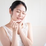 表側矯正はどのくらい痛い？しゃべりにくくなるのは本当？